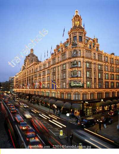 220314HarrodsLondon.jpg